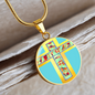 Contrasting Faces Round Pendant Necklace